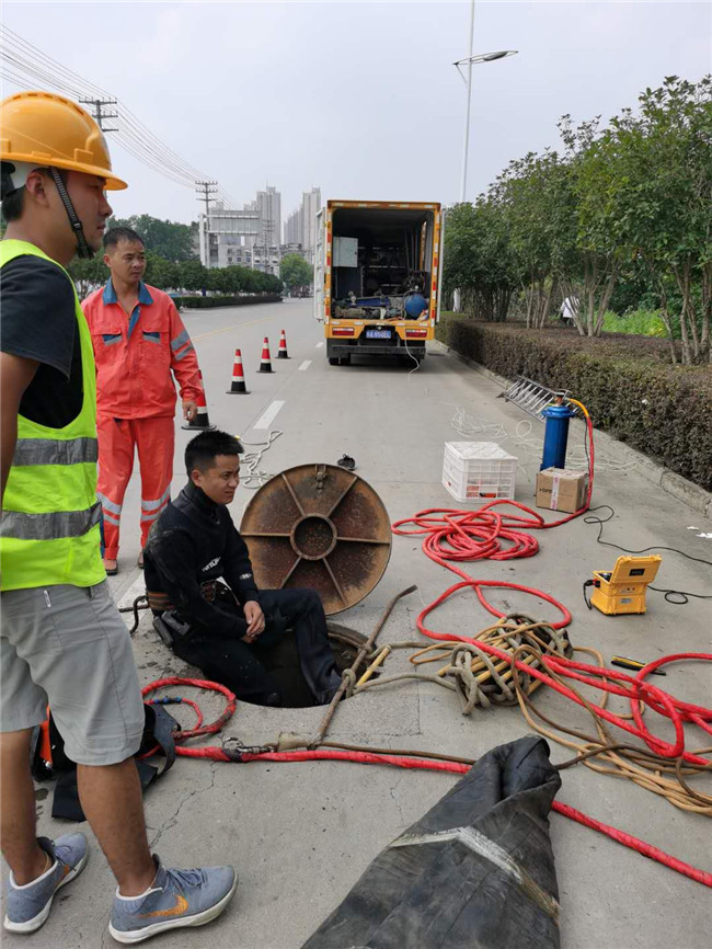 钟山翻衬法管道修复技术主要工序